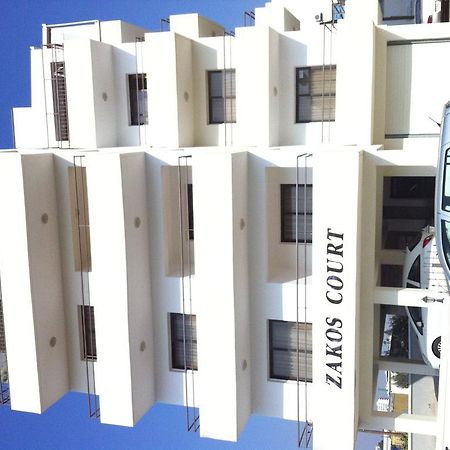 Zakos Court Apartments Larnaca Buitenkant foto