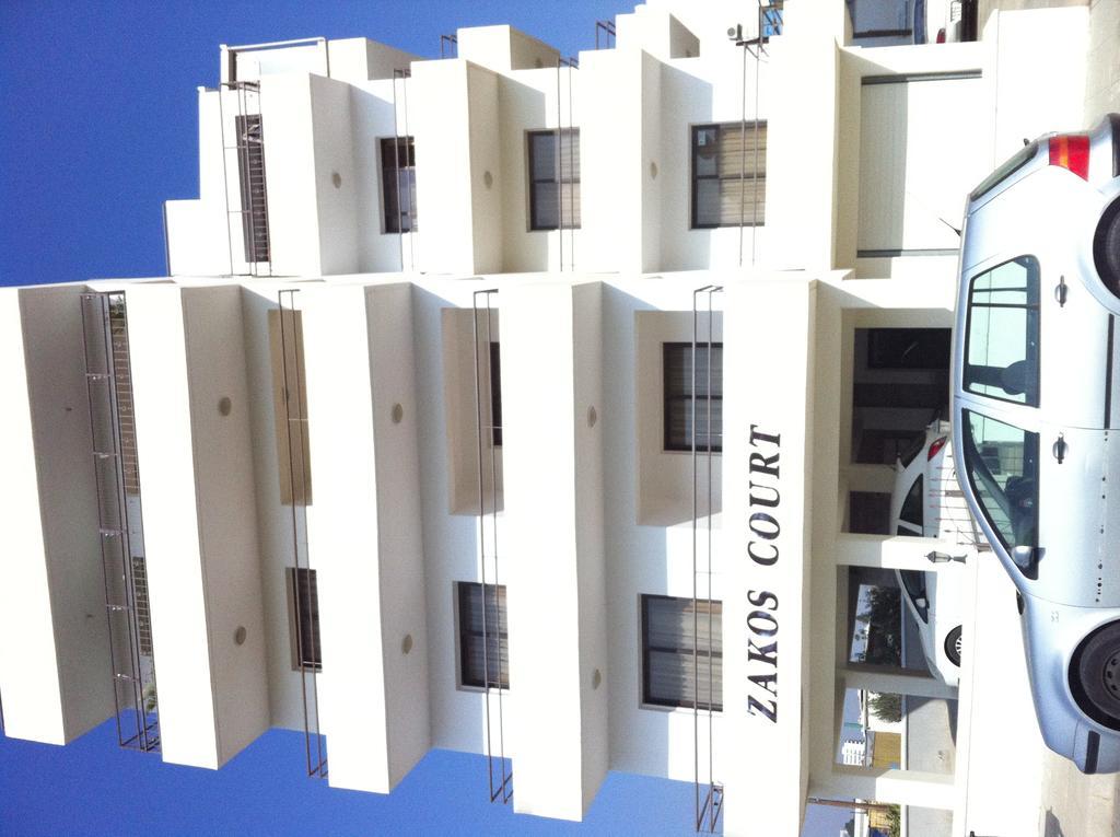 Zakos Court Apartments Larnaca Buitenkant foto