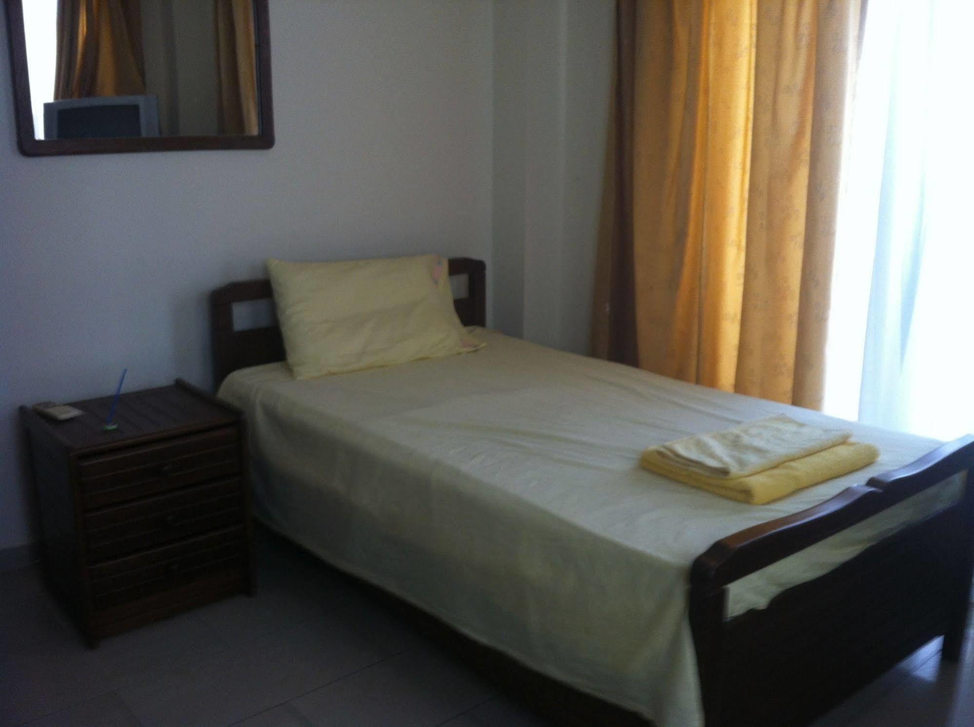 Zakos Court Apartments Larnaca Buitenkant foto